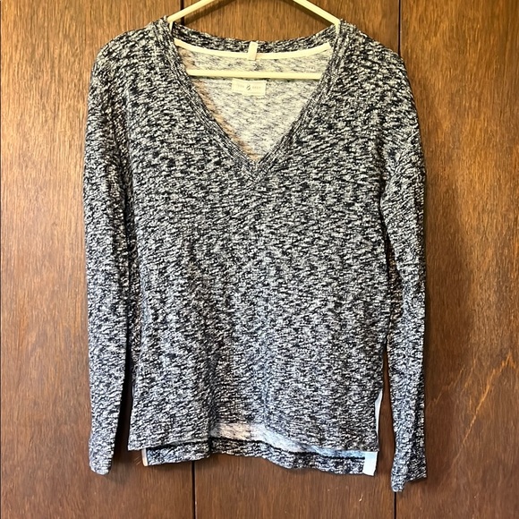 Lou & Grey Tops - Lou & Grey Monochrome Knit Sweater XS